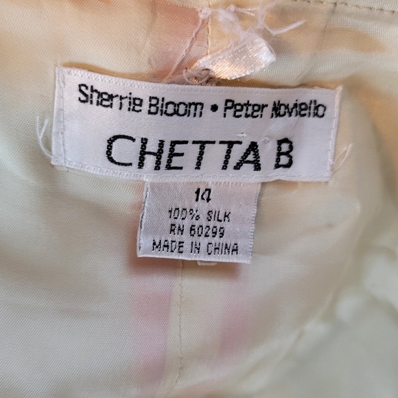 Dress - Picture 5 of 8